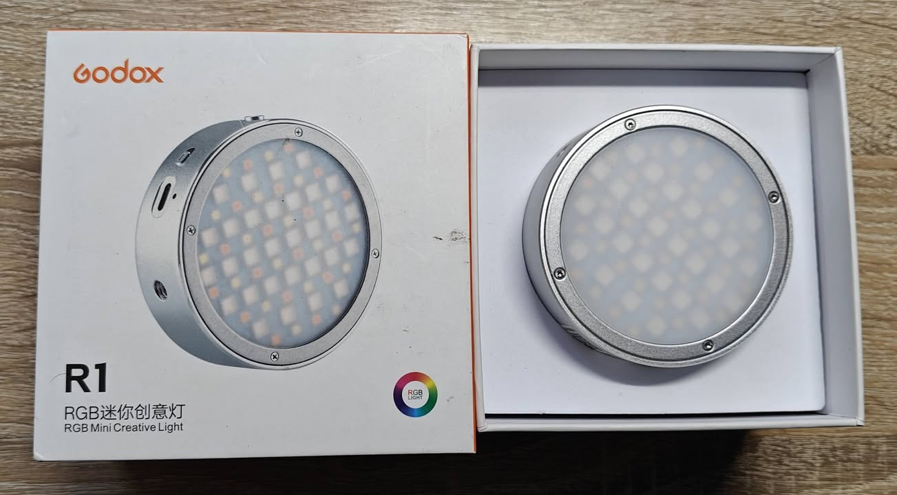 سلام عليكم
Godex r1 mini 
RGB
مغناطيسية 
جديد غير مستخدم


**إذا كنت صاحب هذا الإعلان وتريد حذفه لأي سبب، رجاءا أرسل رسالة إلى الدعم الفني**