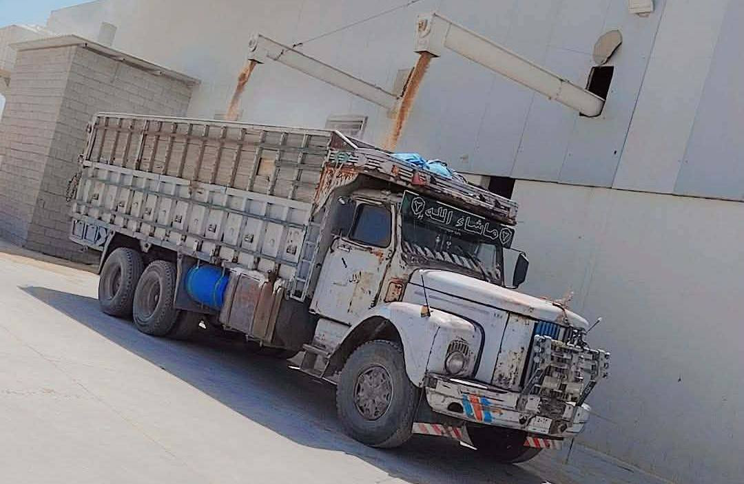 سلام عليكم سكس البيع محرك كير كله شرط رقم الماني نينوئ شرط تحويل
سعر 25مليون وبه مجال شي قليل 
***********
