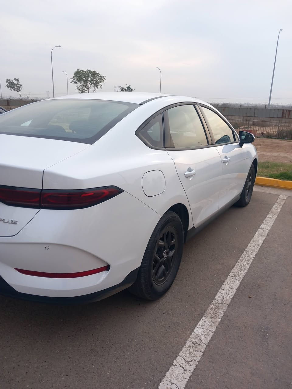 جن بلاس داخل زيتوني موديل ٢٥ ماشية ١٤ الف كفالة بيها رصعة كلش زغيرة مع سبير وارضيات اصلية السعر ١٧٥٠٠ قفل مكان شقق بسمايا ***********
