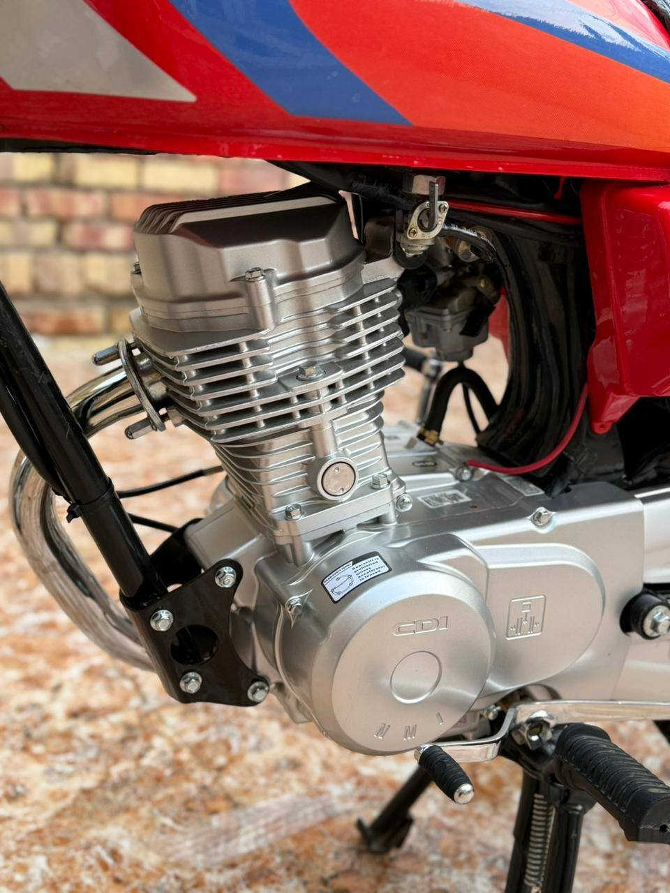 دراجه للبيع كفاله عامه السعر بيها مجال قليل 2027 ***********
