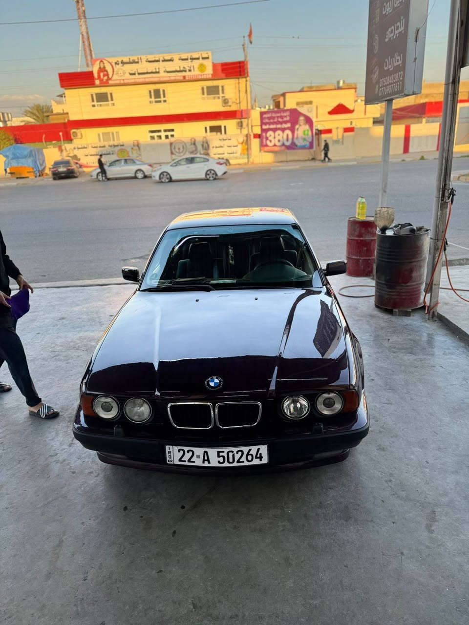سلام عليكم للبيع BMW موديل 1993
فول بس بدون سلايد صبغ عام جماليه 
تبريد يشتغل رقم أربيل سنويه جديد
525 اوتوماتيك بلادي
مكان سياره كركوك
سعر 80بيها مجال مكان سياره كركوك
***********
