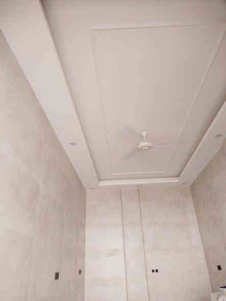 السلام عليكم
محل تجاري للايجار ابعاده ٣* ٦ م  صافي
الموقع الغربي قرب حسينية ال غريب
للاستفسار الاتصال على الرقم *********** // ***********
