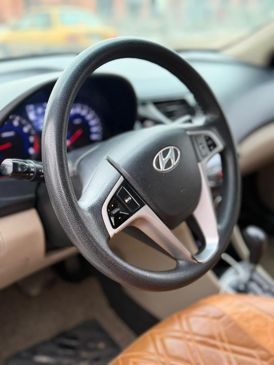 السلام عليكم للبيع هونداي اكسنت خليجي 2016 فول مواصفات فتحة سقف محرك 1600دوش قطرتين كير محرك كفالة مكاني بغداد الكرخ للاستفسار ***********متوفر واتساب فقط
السعر 108$ مجال كلش بسيط
