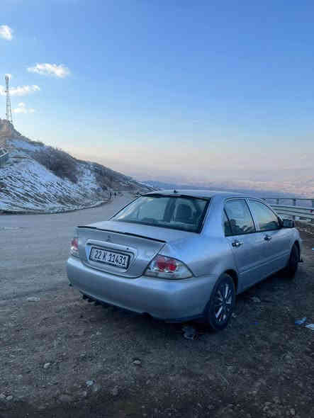 لانسەر مۆدێل ٢٠٠٨ مەکینە گەورە یەک پارچەی هەیە چاملغی لای سەکن گێرو مەکینە بەشەرت تەبریت بە شەرت*********** Singapore
