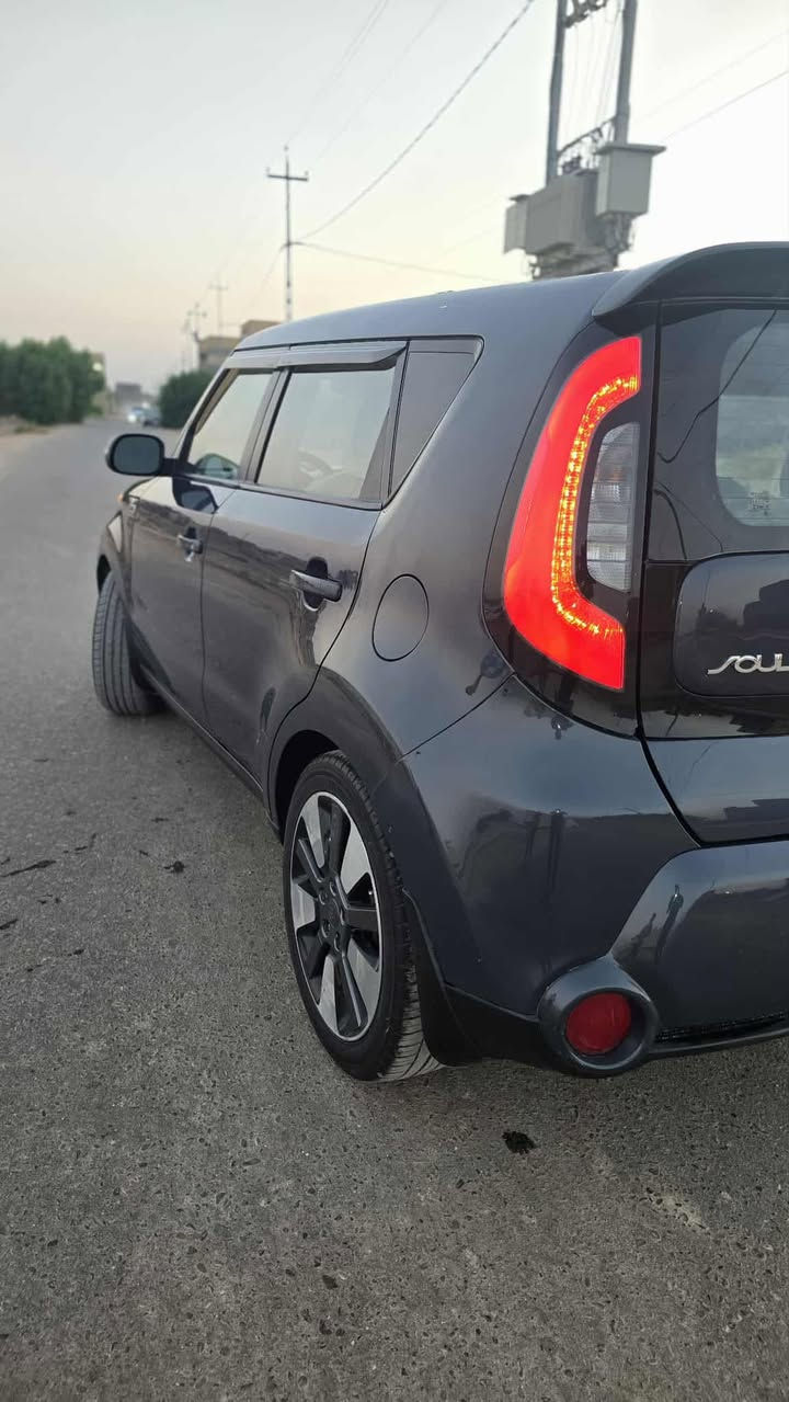 السلام عليكم 
كيا صول 2015 رقم بابل بأسمي سنوية ل30
حادث بنيد فقط وجزء من المسطرة الخلفية 
سيارة جاهزة وجديده وبدون اي نقص 
مواصفات 
لد امامي 
لايت عدسه  
بك لايت لد 
كشن كهرباء 
وبقيه مواصفات البلص المعروفة 
السعر 117$وبيها مجال جدا بسيط حق جيتك
العنوان:بابل 
للاستفسار ***********
