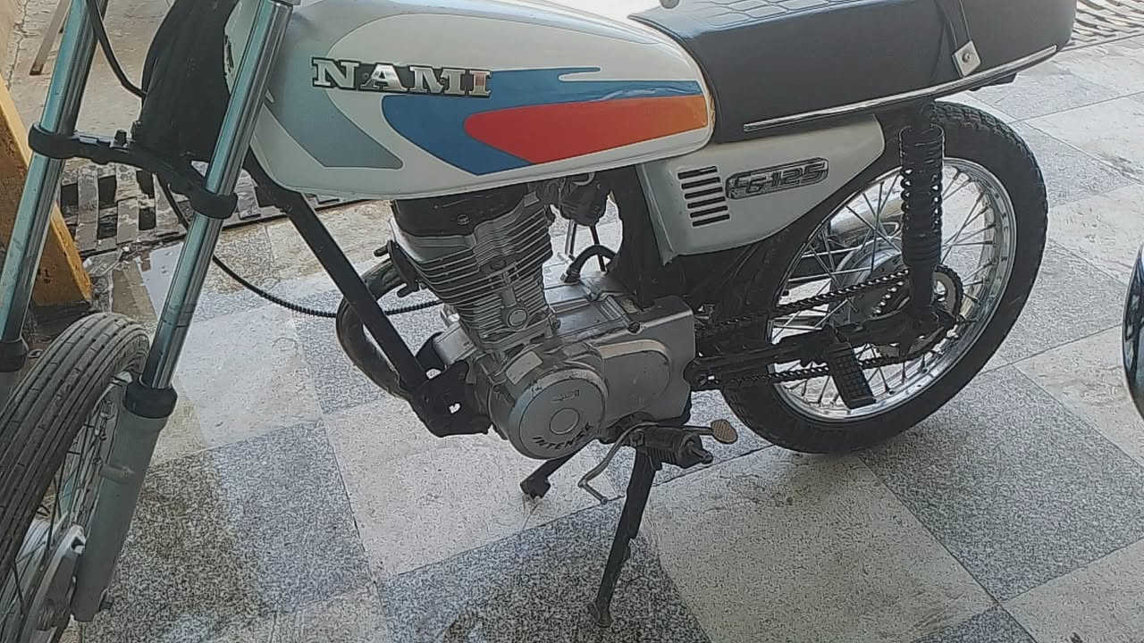 السلام عليكم دراجه للبيع بدون اوراق سعر 450 وبيها مجال ***********
