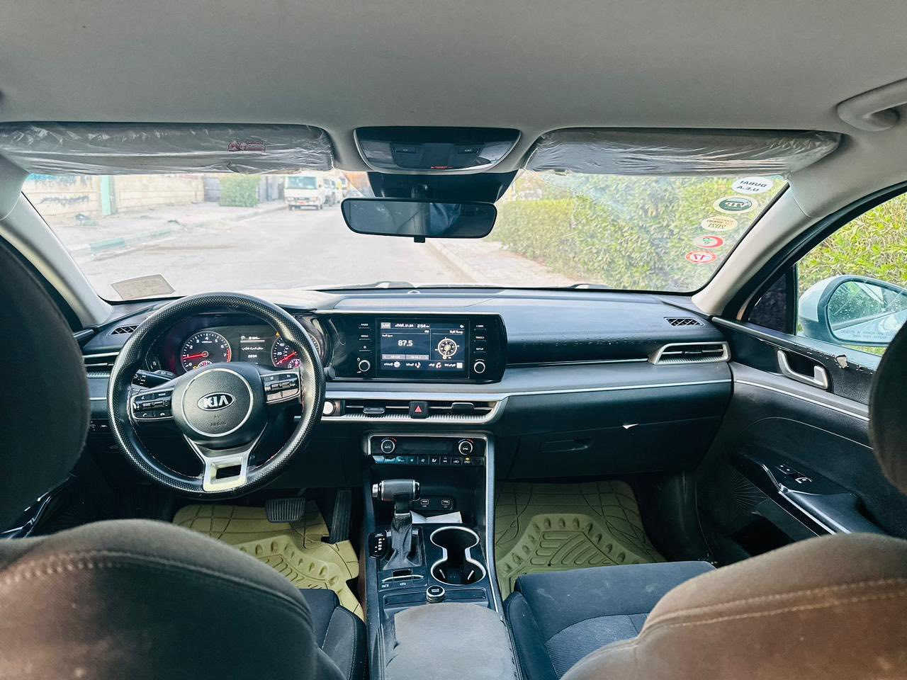 السلام عليكم كيفايف مديل 2021 رقم مثنى باقيله 3 اشهر وتصير حره وكاله عامه بيه رش جاملغ خلفي وباب مكينه وكير شرط فول موصفات سياره جاهزه من كلشي تخم تاير السعر 128 وبيه مجال مكان سياره السماوه المركز رقم موبايل ***********
