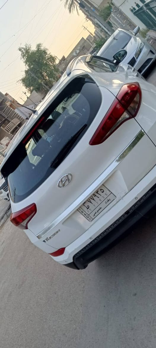 السلام عليكم للبيع توسان موديل 2018 خليجي سياره بيها  بارد بالبنيد  وبالصندوك موضحه بالسونار السونار اليوم سويته سياره سياره جاهزه ما بيها نواقص شرط التحويل مكان السياره بغداد الدوره السعر 172 وبيها مجال 
*********** بغداد, العراق
