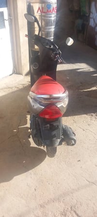 ماكس ثعلب سعر 350 وبيها مجال حك الجية مكاني المعامل واتساب مراسلة 0770...