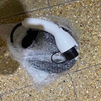 غراض بي واي دي  مال كن بلاص  شاحنه اصليه ممستعمله سعر 150  جلده مال كي...