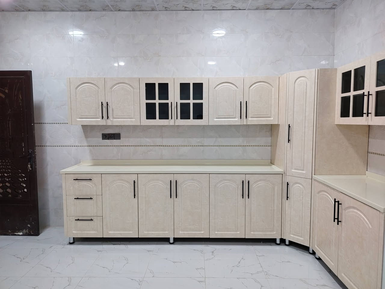 "🌟#معمل_الإبداع_للمطابخ_الحديثة_والعصرية 🌟

[تم تسليم الطلبية شايفين كل الخير 🌙🤍] 

_رمضان كريم!🌙 🎉 نقدم لكم عروض وخصومات مميزة على جميع تصاميم المطابخ العصرية. اجعل مطبخك جزءًا من شهر الخير معنا!

🕋 خصومات تصل إلى %30 على جميع الطلبات 🕋
📍 العنوان: تكريت - القادسية
📞 تواصل معنا الآن:
*********** 
0770534006 
رمضان مبارك 🌙"
