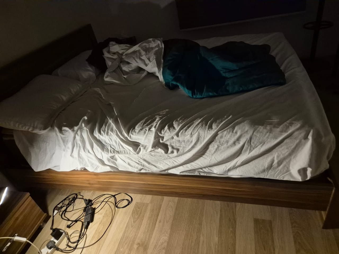 اثاث مستعمل نظيف للبيع
***********
