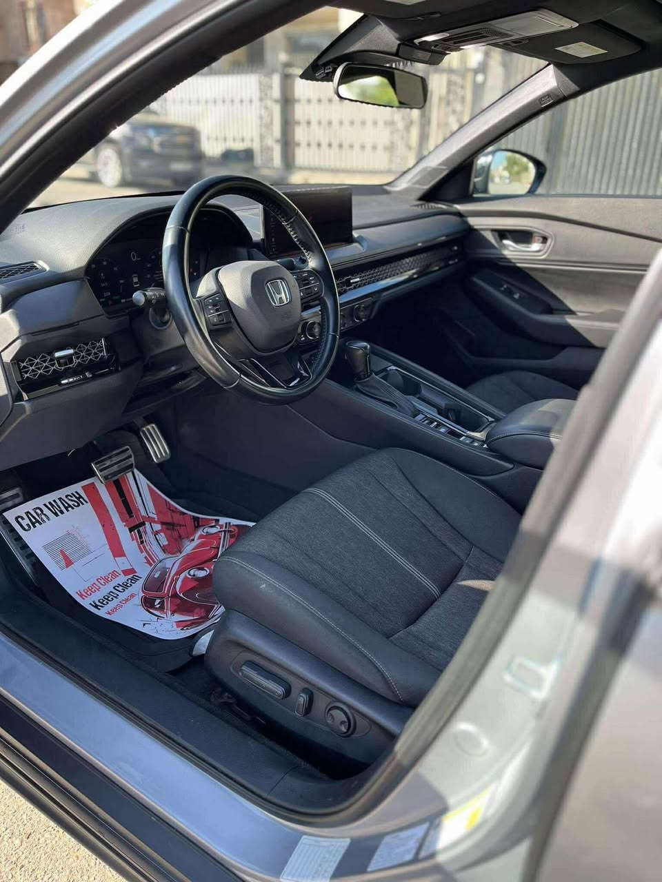 هوندا اكورد سبورت موديل 2023 هايبرد
السيارة ماشيه 57

فول مواصفات 
• مكينة 2000 هايبرد تنفس طبيعي
• كير اوتوماتيك 
• شاشة كبيرة
•فتحه سلايد
• كاميرا خلفية 3 انظمة
• كرسي كهرباء  لون اسود  
• رادار امامي
• مانع تصادم
• محدد مسار 
• تصحيح مسار
• شفتات بالستيرن
• مثبت سرعة
• مانع انزلاق
• دخول ذكي 
• إنارة ترحيبية
• هندبريك كهرباء
• عداد ديجيتال
•لايت عدسات زينون
• نظام اوتو لايت Auto
• لايت العالي زنون 
اوتو هولد للبريك
• حساسات مطر 
• حساسات امامي خلفي 
• حساسات ضغط هواء الإطارات
• أوامر صوتية
• 4 أنظمة قيادة (eco,individual , sport,normal )

السياره وارد امريكي حادث موجود بل صور 

السعر  190قابل للتفاوض 

مكان السيارة بغداد حي الجهاد
***********
