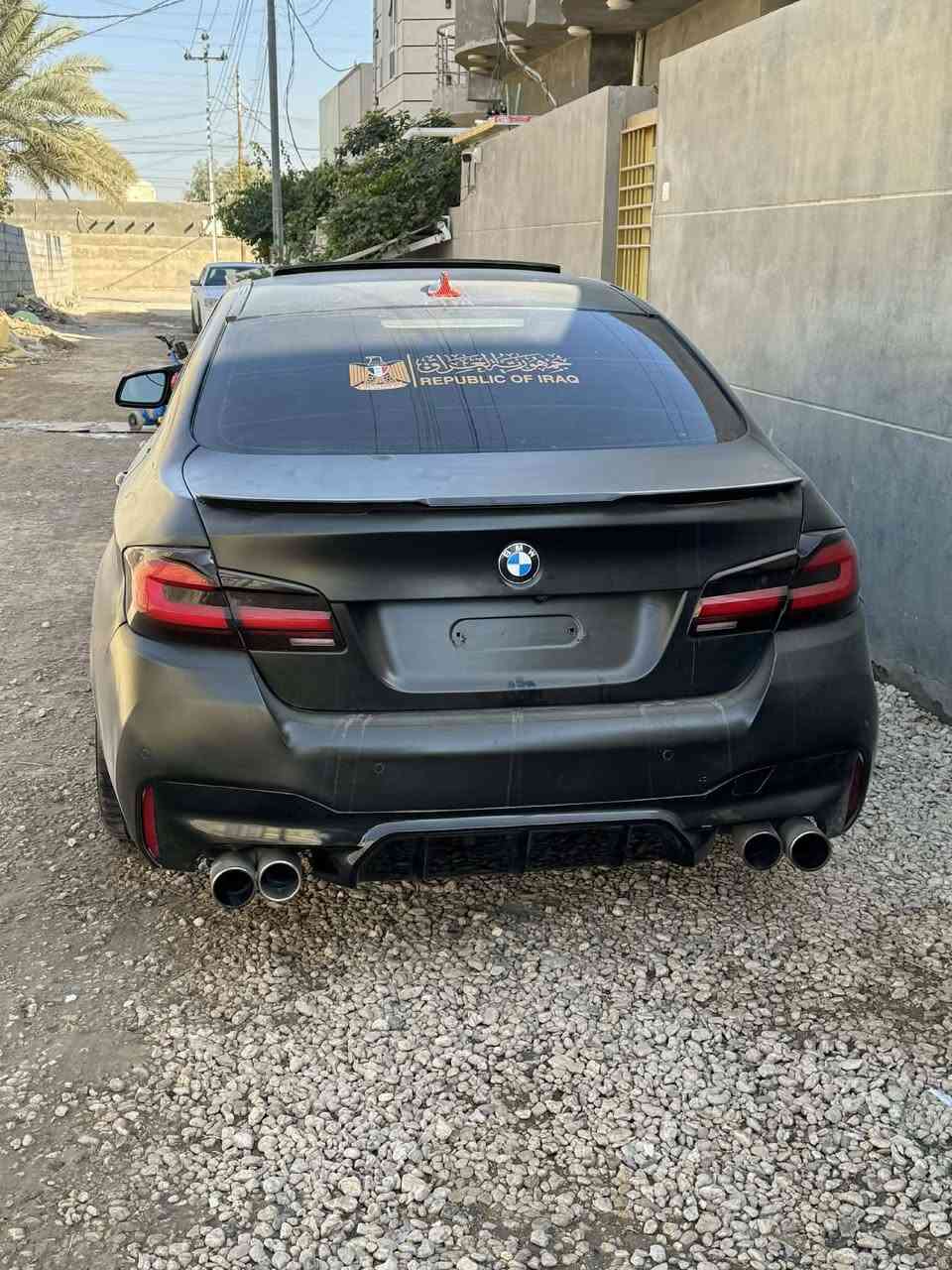 سلام عليكم بيم ٥٣٥ فول مواصفات موديل ٢٠١١ محدثه بل كامل ٢٠٢١ مصبوغه عام تغير لون من لامع الا طافي مكفوله من الحادث عندي الجاملغ الخلفي فطر مثل ماواضح بل صوره اكرر بدون حادث السياره السعر ب ١٦٠ وشعدك مراوس تعال رقم بغداد الماني مكاني بغداد حي الجهاد  ***********
