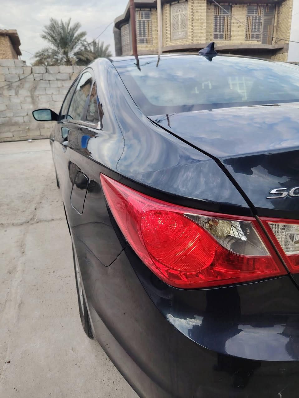 سلام عليكم للبيع  رقم بغداد سوناتا وارد أمريكي موديل ١٢ قطعتين صبغ بدون دواخل سونار موجود السياره جاهزه تخم تاير محرك وكير كفاله تبريد تدفئه ماشيه 124 محرك 2400 كشن كهرباء السعر ٩٨ وبيها مجال حك الجيه مكان السياره فلوجه ***********
