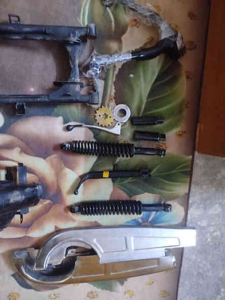 سلام عليكم غراض اربعه كير للبيع قباقه ستيل مامشدودات بدراجه زنجيل ودبلات خلفيه وستان تعليك بجيس وستان صفح وماشه وشوته ويده كلج وبوشه ويل خلفي ودشلي ودوسات ابيع شلع ٥٠الف تواصل***********
