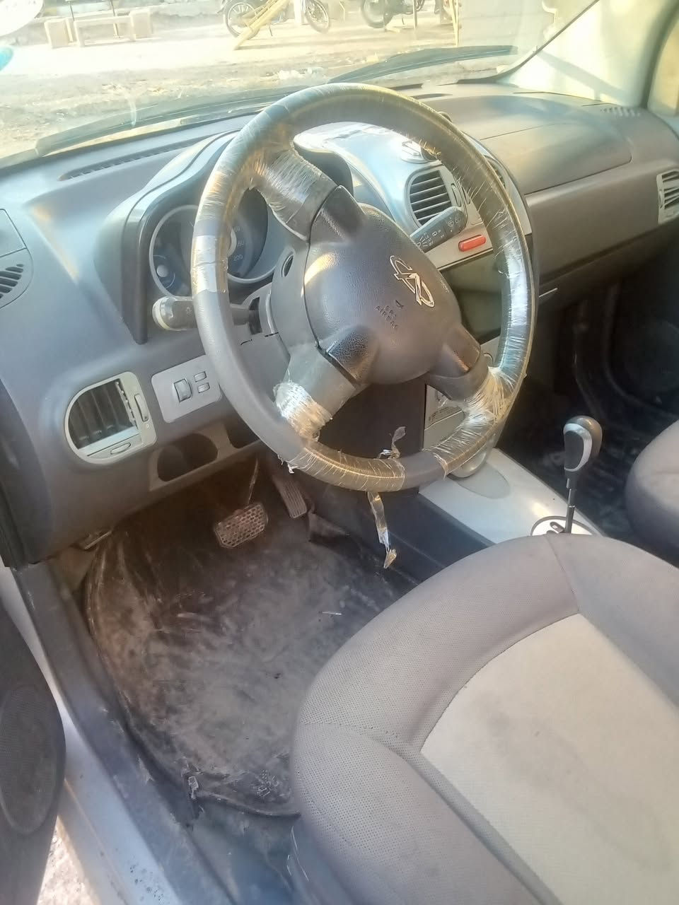 السلام عليكم عندي سيارة نوع شيري موديل ٢٠١٣ سيارة محركه كير تبريد مكفول رقمي ***********
