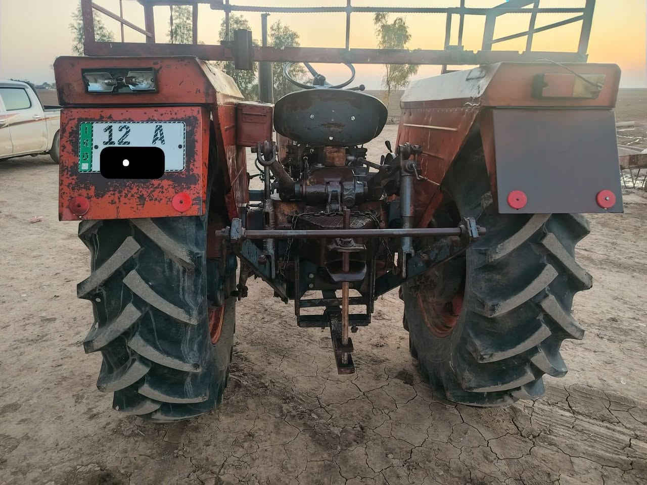 السلام عليكم عنتر للبيع موديل 90 فووول جاهز مجهز طخم تاير رقم مسطره لاستفسار الاتصال ***********
