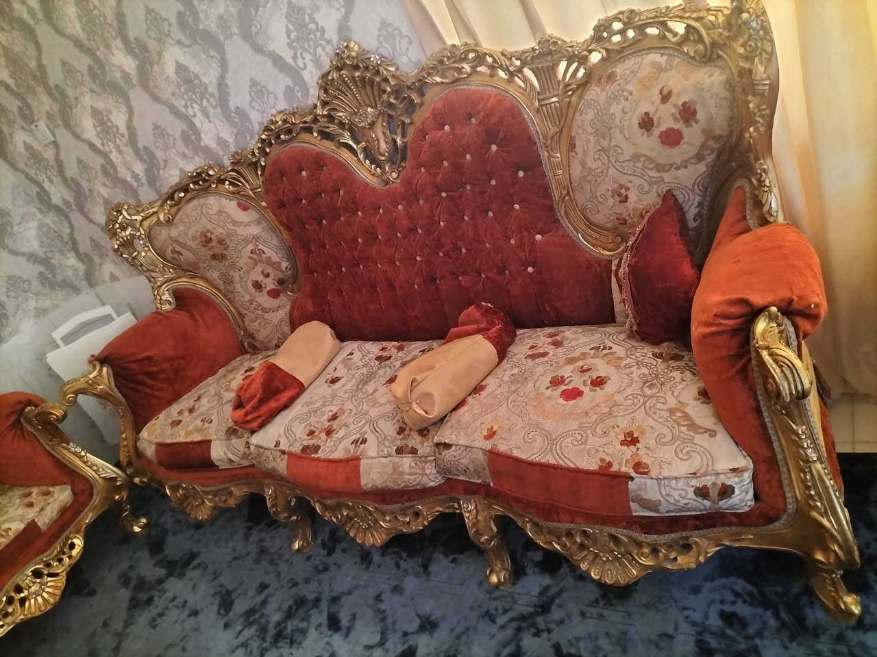 تخم ملكي مستعمل نظيف مكاني حي العسكري 
سعره 350بي مجال 10نفرات وهذا رقمي ***********
