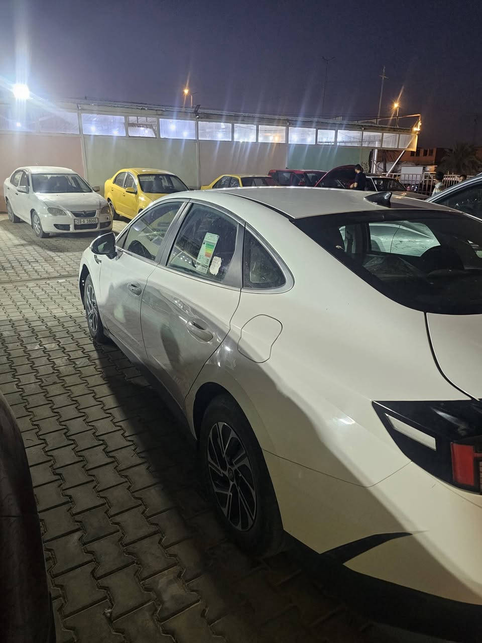 السلام عليكم  
سوناتا هايبرد موديل 24خليجيه محرك 2000 ماشيه 39الف كيلو متر بيه تبديل بنيد وجاملغ السعر 185معه الرقم 
***********و***********
