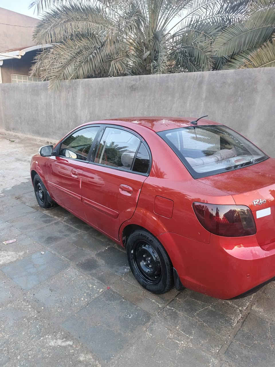 السلام عليكم كية ريو موديل ٢٠١٢ محرك ١٦٠٠ وارد خليجي رقمهة نجف بسامينة بيهة اربع قطع صبغ جاهزة كير ومحرك وحدادية  وتبريد مكاني كوفة ال عيسى استفسار *********** السعر ٧٥
