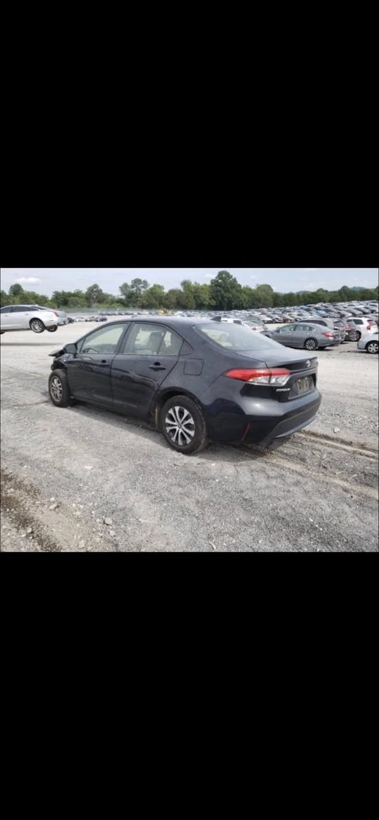 السلام عليكم 
كورلا هايبرد 2022امريكي 
بدون حادث بدون صبغ بدون يرباك
تبديل جاملغ نفس اللون فقط 
فول مواصفات عده الفتحه 
للأستفسار  ***********
