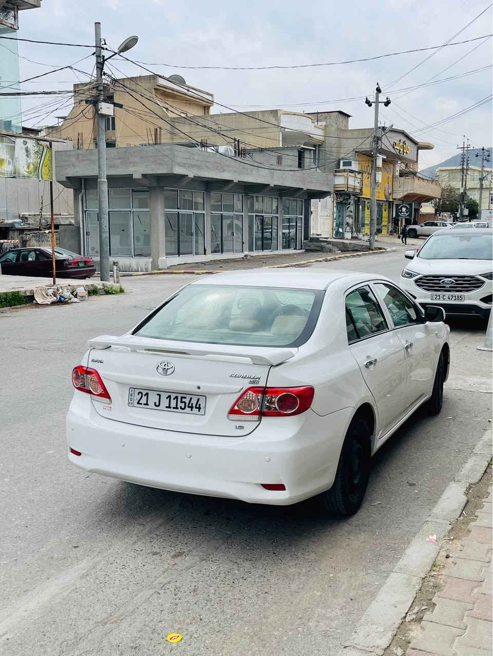 تۆیۆتا کرۆلا 2013 خەلیجی سپی بێ ، گێڕ تەرح، مەکینە16 
بۆیاخ و تەعدیل و شوخت و کاڵبونەوەی نیە .
گێڕ و مەکینە بەشەرت نەکراوەتەوە ،
سەنەوی تا 2029 نوێیە بەناو خۆمەوەیە 
مواسەفات ناو قەیسی چوار جام کارەبا abs
160 هەزار کیلۆمەتر ڕۆشتوە حەقیقی
ناونیشان ڕانیە  
سعر 120
*********** رانية, السليمانية
