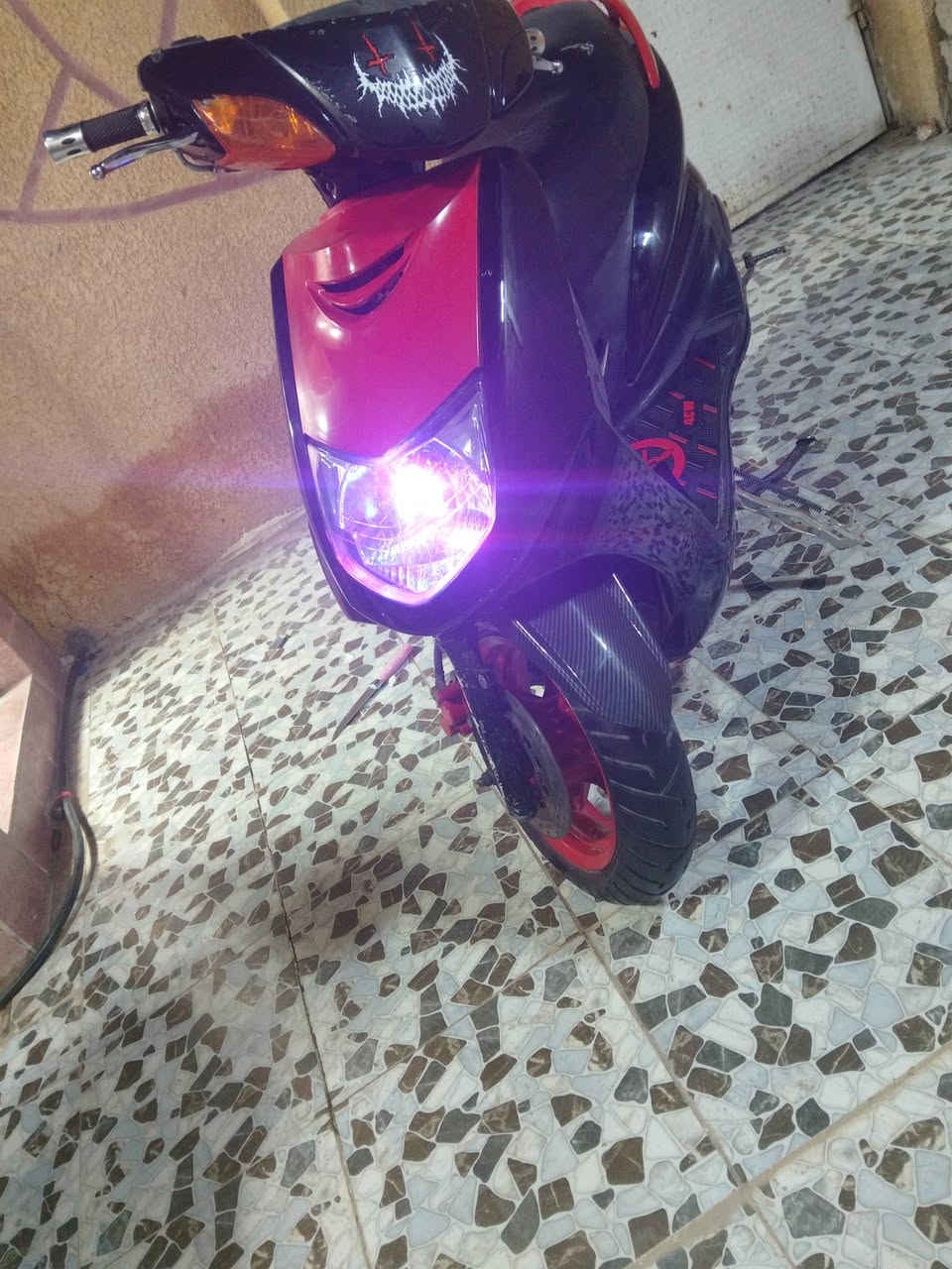 السلام عليكم سكنس نثيه للبيع مابيهة اي نقص الدراجه مفوله تزويد داخل و خارج الدراجه كلش نضيفه شوفت عينك بوشه 63 استاند رياضي سكليتر وقبضات بريك رياضي قطرة ودشبول كله رياضي العنوان ديالى بعقوبة السعر 475 وبيها مجال للشراي للتواصل ***********
