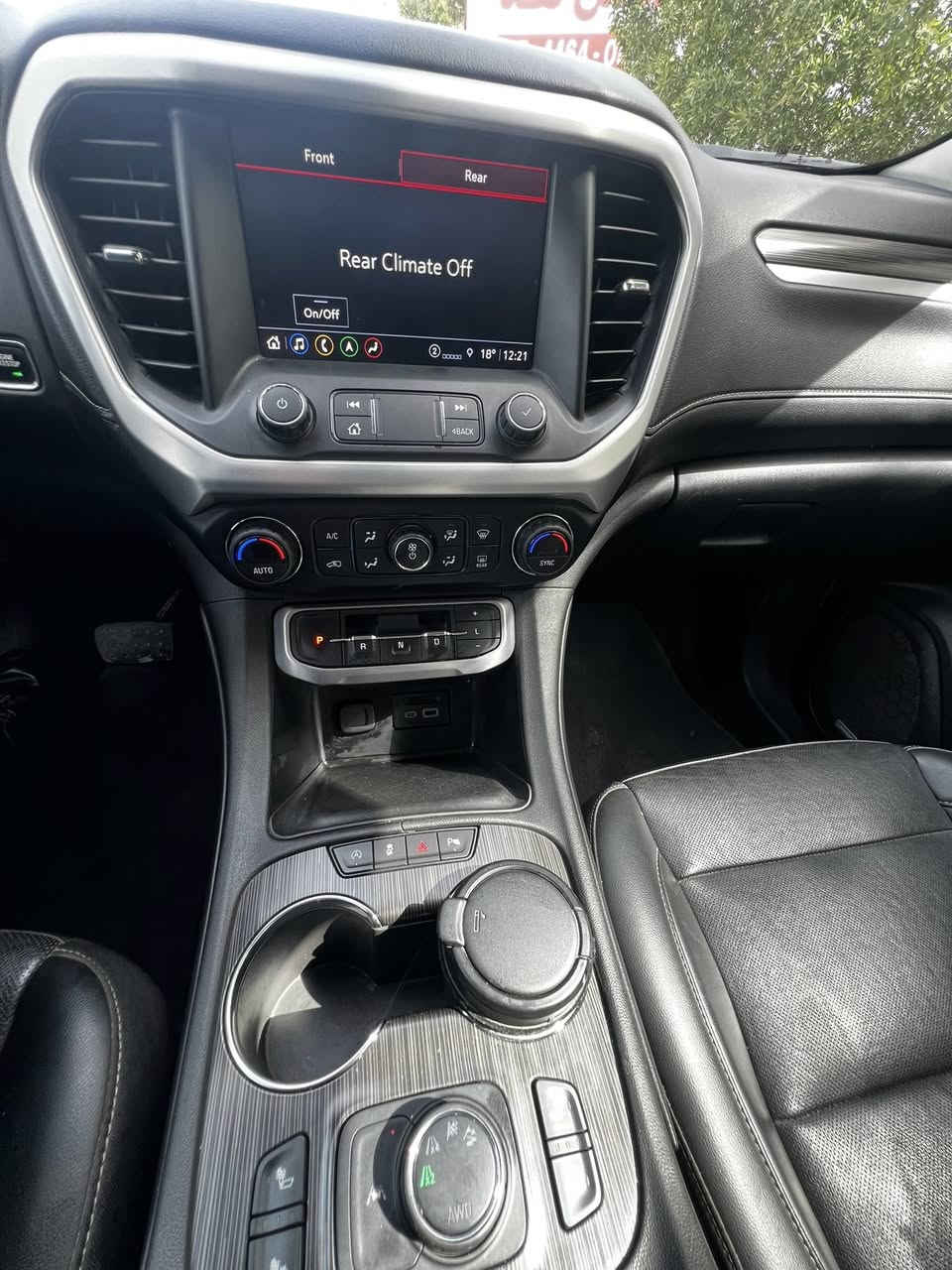 للبيع  GMC اكاديا موديل ٢٠٢١  محرك 6 سلندر   حادث موضح بالصورة مكان السيارة النجف السعر ٢٢٥ رقم اربيل محرك كير بالشرط ايرباك الدركه فقط  رقم الهاتف ***********
