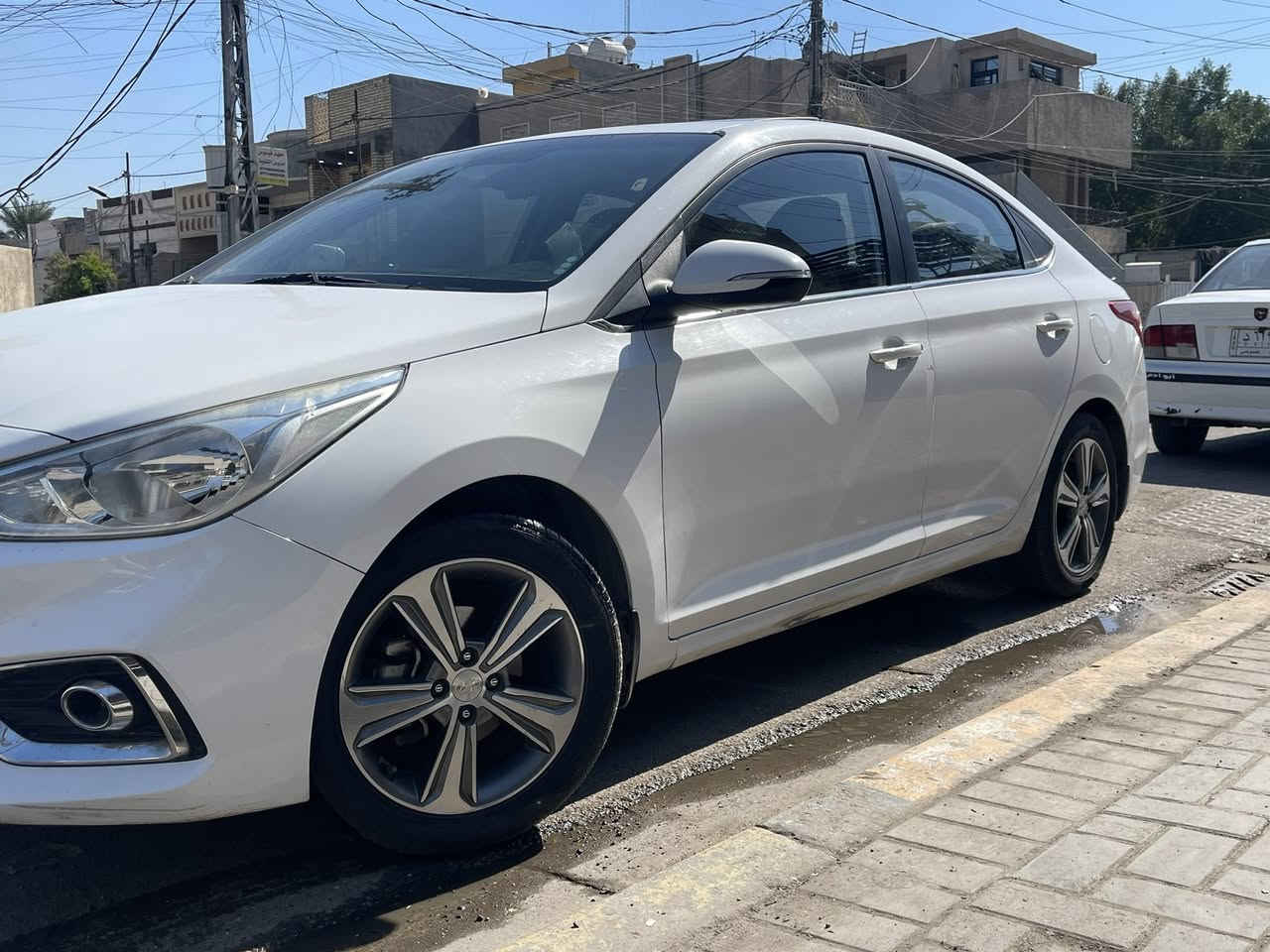 هونداي اكسنت 2020 خليجي للبيع
محرك 1.6 دوش✨
كير atm المرغوب مو cvt✨
قتحة سلايد ✨
اشاير بالمري ✨
تحكم ستيرن ✨
كامرا دواره ✨
شاشة ايباد ✨
خمسة ويل ✨

سيارة خير من الله استخدام شخصي على ايد وحدة وقليل اطلع بيها لان شغلي قريب
رقمها كلش حلو شبه مميز✨

كير ومكينه وتبريد شرط بلاد كله دهن اصلي وبانزين محسن ماشية 95 الف كفاله من كلشي بيها بس جاملغ وطرف الدعامية صبغ وطخه بسيطة بالدوسة من جوه ممأثره
السعر 135 وبيها مجال بسيط 
مكاني بغداد - الدورة
***********

