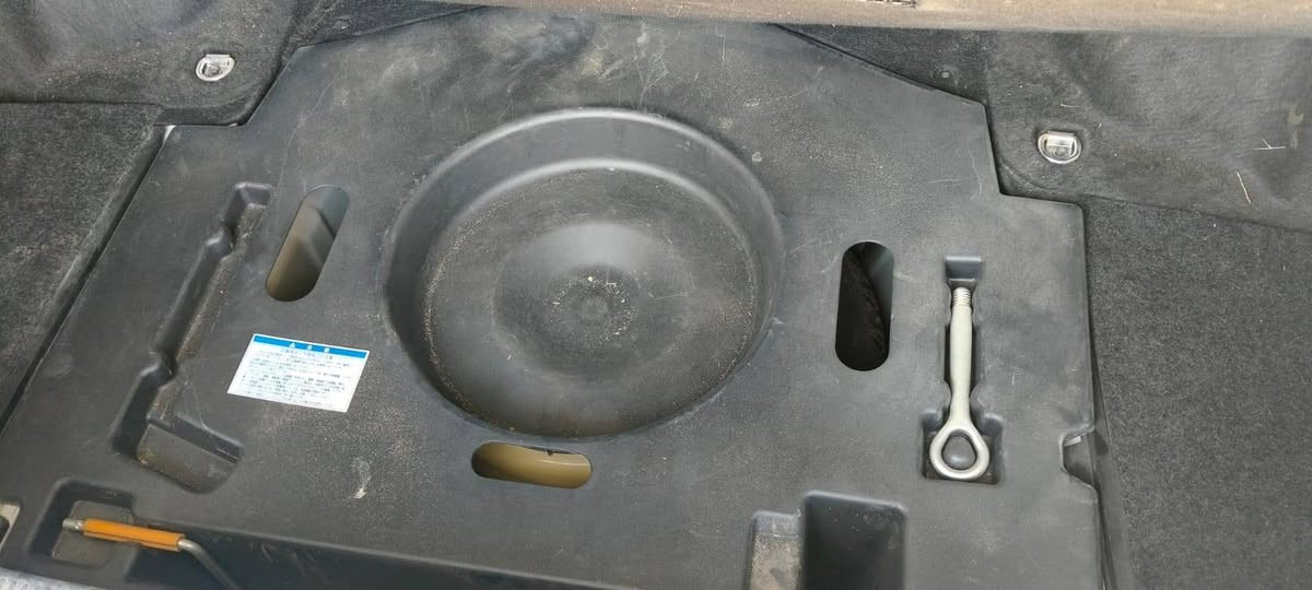 شاهينه مكصوه جنطه دخول جديد سياره بالكارتون موديل 2007 بصمه رصاصي تخم تاير تبريد غراض  جنطه كامله العنوان ناصريه
*********** فيديو موجود وي صور
