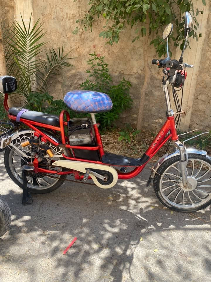 سلام عليكم
ماطور شحن بعده نضيف بطاريات جديده بالباكيت /السعر150 وبي مجال
للتواصل*********** موجود واتساب
