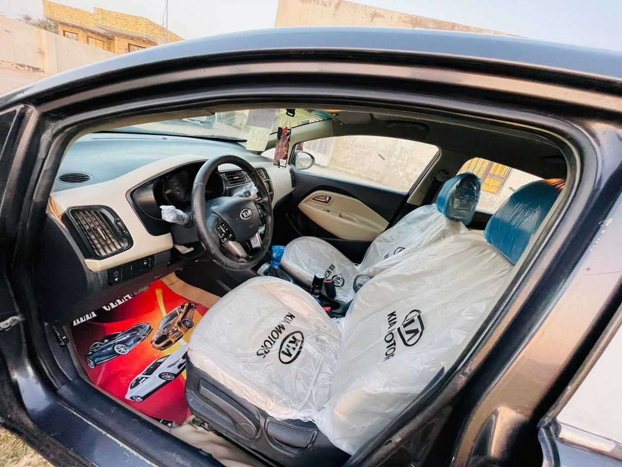 سلام عليكم كيا ريو2014 خليجي رقم ذي قار تحويل ثاني يوم مكفوله من  تبديل بيه اطراف الجاملاغات صبغ نص فول  محرك 1600دوش لا تنقيص لا تبخير  مكينه او كير  حداديه مكان السياره ناصريه السعر 78او بيه مجال الستفسار ***********
مراوس او بيع حسب القناعه
