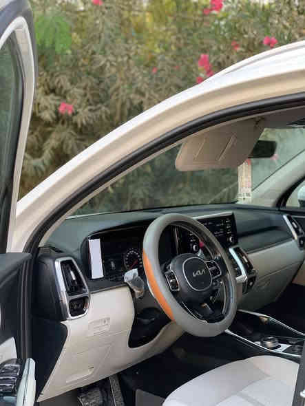 السلام عليكم للبيع  سورنتوا 2023  مكفوله كفاله عامه ماعدا مكانين بارد 
رقم بغداد 
مواصفات 
محرك V6 
بصمة ابواب + بصمة تشغيل + تشغيل عن بعد
كير ماوس + شفتات بالستيرن
لايت زنون 4 عدسات + بروجكتر 
اضاءة الخلفية LED بالكامل + LED نهاري ابيض
ويل كب قياس 19 انش كروم 
هاند بريك بصمة + Auto Hold + مانع انحدار 
مانع انزلاق 
حساسات امامية وخلفية  
الكراسي كهرباء 
جنطة كهرباء  
تحكمات ستيرن + مثبت سرعة 
اشارات مرايا + مري شفط + مري كهرباء 
شاشة + كامرة خلفية دوارة
وضعيات قيادة ( اعتيادي - ذكي - اقتصادي - رياضي  )
3 قطع تبريد  
٧ راكب
ماشيه65 الف حقيقي 
للاستفسار الاتصال ع الرقم. ***********
السعر$ 292 وبيه مجال
