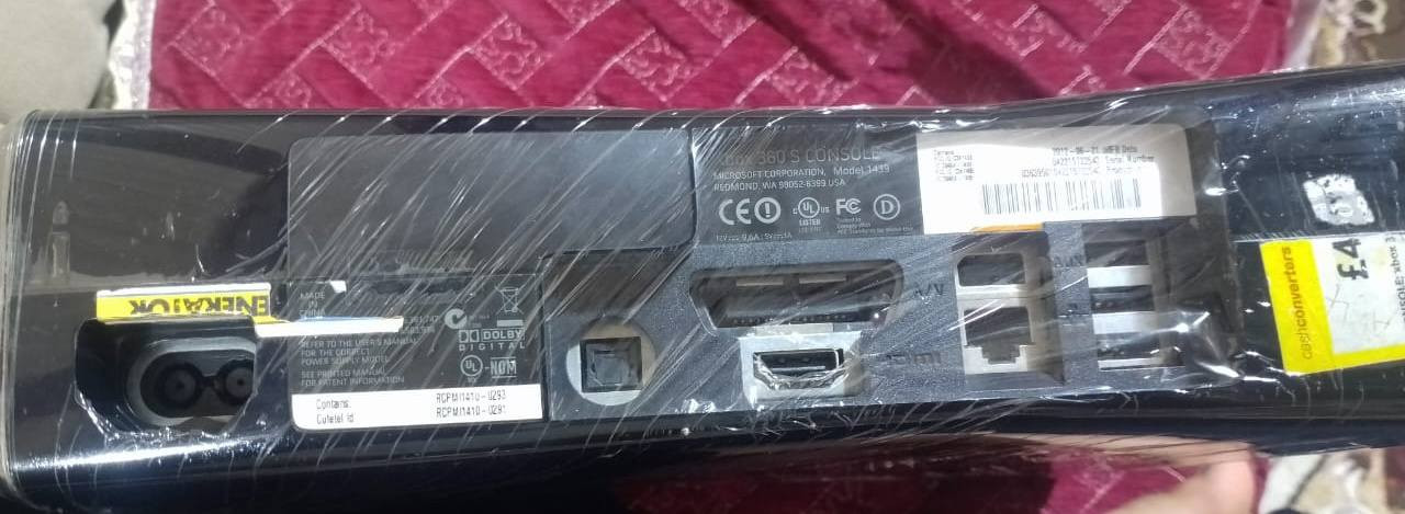 السلام عليكم
اكس بوكس 360 

كامل ملحقات

3جوستك 2واير و واحد لاسلكي 

هارد تخزين250G

اكثر من 50 لعبه قويات مثل كراند5 و فورزا هورايزن و رزدنت ايفل و بيس25 و كول اوف ديوتي و تومب رايدر و غيرها من الالعاب

واير HDMI

المحوله بيها خلل عاطله 

السعر 110 مكاني ذي قار سوق الشيوخ


**إذا كنت صاحب هذا الإعلان وتريد حذفه لأي سبب، رجاءا أرسل رسالة إلى الدعم الفني**