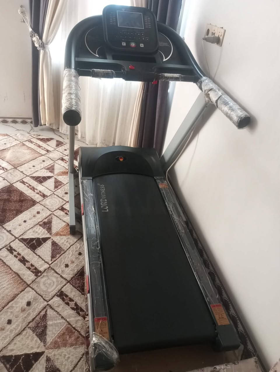 ‬‏سلام عليكم جهاز الجديد مال تمارين وتنزيل الوزن 200 كيلو للبيع سعر 400 وبيها مجال وهذا رقمي
 ‏‪0770 729 5189‬‏
