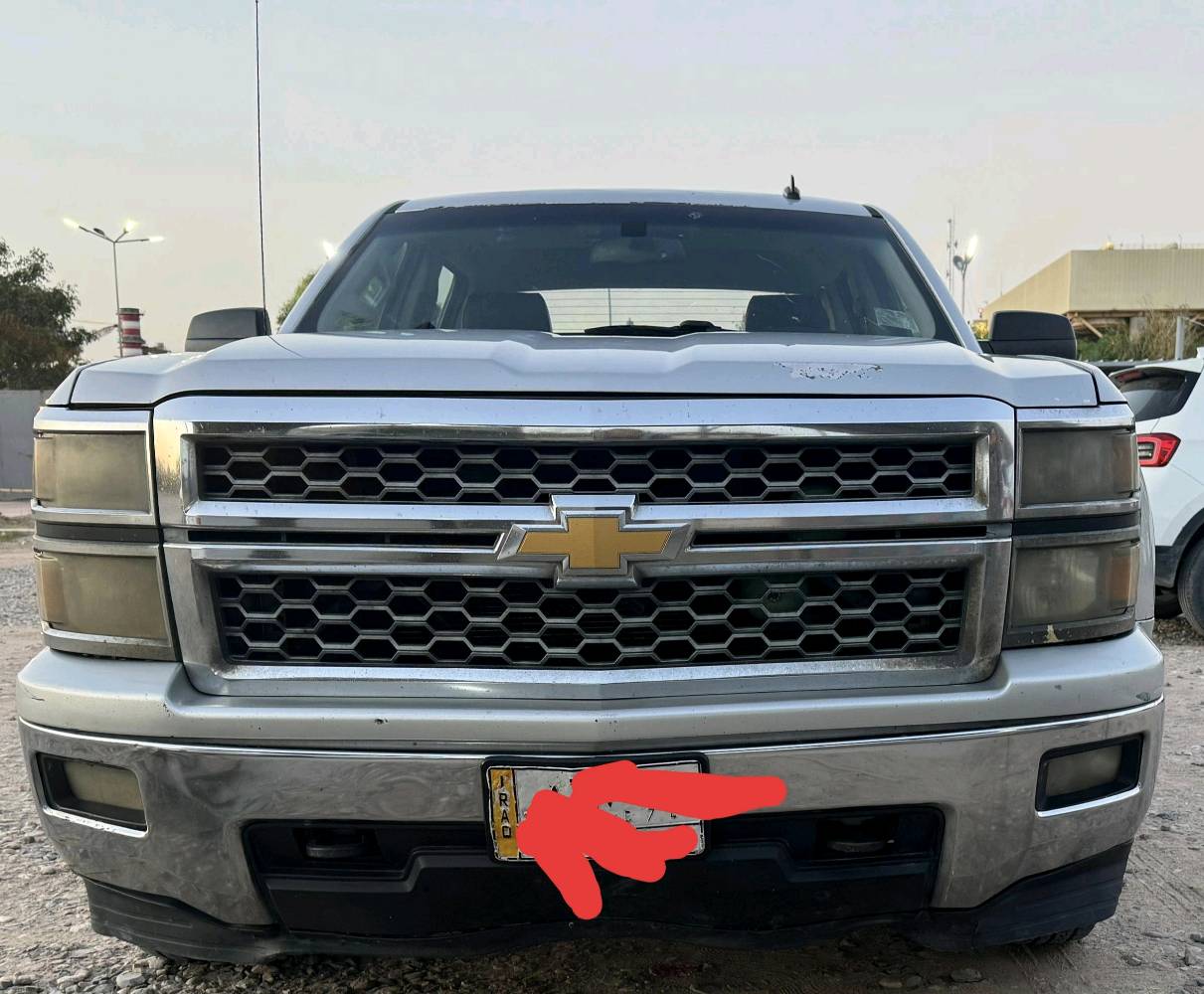سلفرادو 2014
فور ويل 4×4 

مكينة V 5300 

باب طويل بدي قصير المرغوب 

منظومة تبريد جديدة

راديتر جديد

قايش مكينة وقايش كمبريسر جديد

واتر بم جديد

تخم تاير جديد

فيت بم جديد 

الكهربائيات جاهزة

باتري جديد
...........................

السيارة داخلة بدون حادث حادثها بالعراق صندوق خلفي + جاملغ الايمن بدون ايرباك

..........................

رقم بصرة بأسمي. مكان السيارة آبي الخصيب او رميلة الشمالية حسب مكان تواجدي

السعر 133 $

 *********** بي واتساب

***********
السلفرادو هاي لِتز أصلية لو تبديل/تركيب؟ وشنو الموديل الكامل بالضبط؟: 
موديل 2014
كم ماشية السيارة (العداد)؟: 
410000
القير أوتوماتيك لو عادي؟ والدبل 4×4 شغال مضبوط وما بيه أي ملاحظات؟: 
أتوماتيك . فور ويل 4×4 وشغال
إلك شنو الموقع النهائي حالياً حتى الناس تعرف وين يراجعون: أبي الخصيب لو رميلة الشمالية؟: 
حسب مكان تواجدي بالدوام او البيت
العرق/الحدادي بيها شغل بعد الحادث لو متصلحة بشكل كامل؟ وشنو أقل سعر ممكن تمشي بيه؟: 
الحدادية الامامية جديدة ... السيارة متصلحة وجاهزة ... قفلها  ورقة128