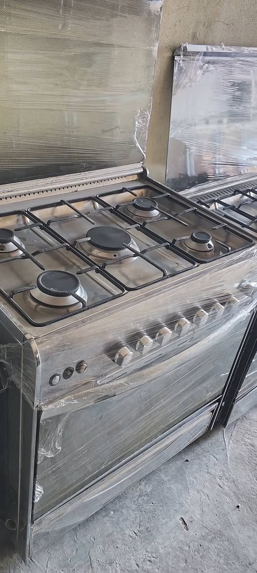 غراض للبيع الاسعار مناسبة جدا للاستفسار ***********بي واتساب العنوان المقدادية  الهارونية مقابل ستوديو الوزان
