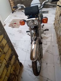 دراجة • مديل ٢٠١٣ • أوراق