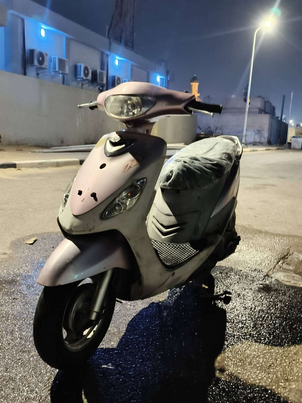 ماكس قجمه دراجه بلاد مامفتوحه مع مكاتبه بسمي دراجه مكينه بلكاربون وين تريد تفحص افحص فول ملاح سلف هندر كهربائيات كلها شغاله ختم واحد السعر مليون ،عنواني البصره الزبير الجاهزه رقمي *********** مو شراي لاتراسني
