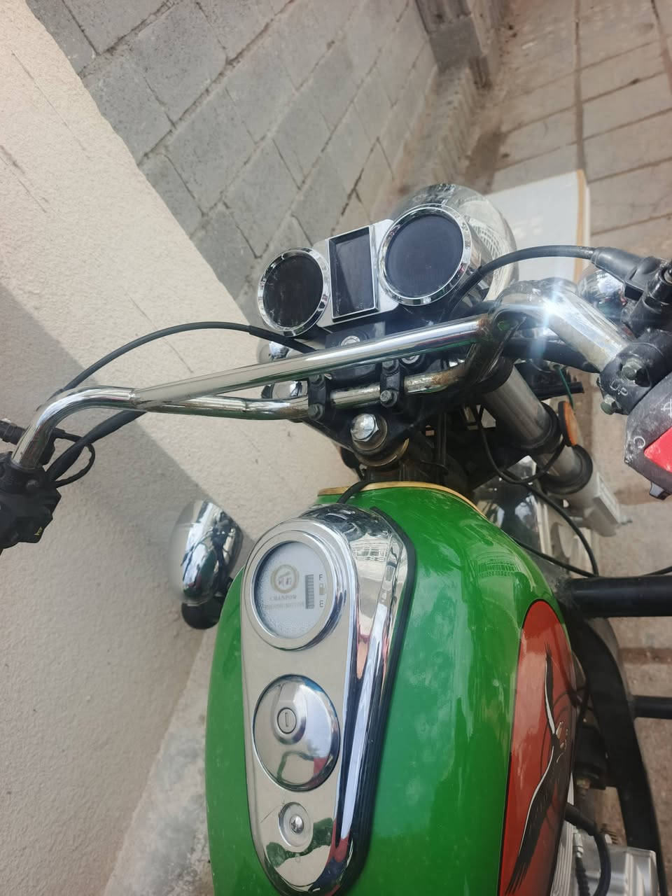 السلام عليكم ستوته البيع مديل 23طالع من المعرض قبل شهرين بسمي انا مطلعها مخذها مليونين و 900انا عندي دوام وما اطلع بيها اصلن ضاله متروسه تراب على طبكتها نقص اليرضي الله وخذها الستوته كفاله عامه العنوال كربلاء فوك من حي العباس قرب جمعت الزهراء ***********اخوان رسلني وتساب
