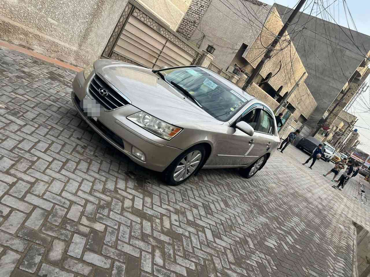 السلام عليكم سوناتا موديل 2009 رقم بغداد محرك سته سلندر فول مواصفات واحد على واحد كفاله عامه بدون حادث كلين تايتل محرك كير جدد تبريد ثلج تخم تاير جديد صدر ادامه جديده سياره جديده وجاهزه من كلشي وبل عافيه عل ياخذه شراي يتصل على رقم ***********
