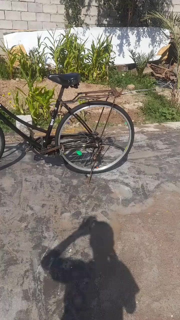 السعر 80 وابي مجال
***********
