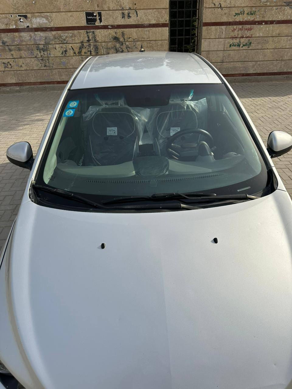 سلام عليكم للبيع فقط شوفرليت سونك موديل٢٠١٢ وارد خليجي محرك ١٨٠٠ السيارة بيهة شكم قطعة صبغ اثر جراد كير مكينة حدادية كفالة السيارة جاهزة من كلشي السعر ٦٣ وبيها مجال مكاني بغداد وهذا رقمي ***********
