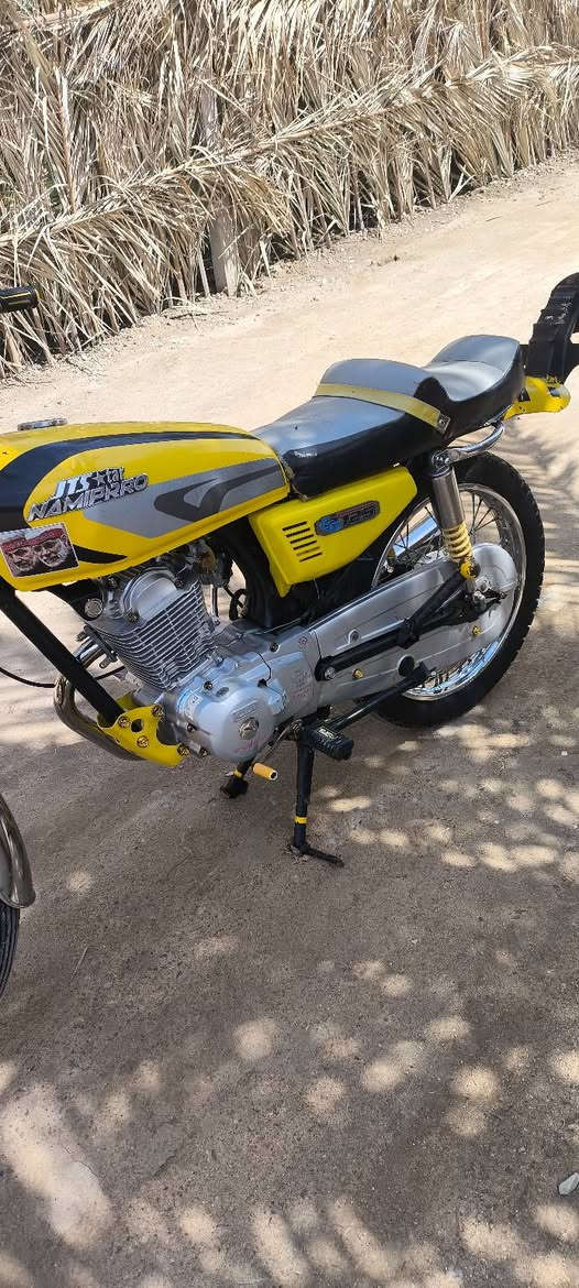 السلام عليكم دراجه للبيع اصولي وكيلها العارضي موديل 21 تعمير24 دراجه مكفوله محرك خمس نمر ما مفتوح السعر 900  مكان نجف ام عباسيات قرب معمل البيبسي ‏‪0781 437 4932‬‏
