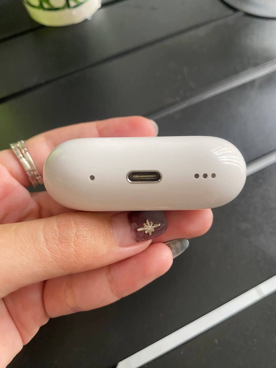 سماعات باله أمريكي Air pods pro 2 الحديث
اصلي باله أمريكي ، باله مستعمل بس كلش نظيف وياه حافظة جلد مع كيبل كتان  ما مفتوح ولا مصلح بطارية قوية صوت قوي  بإمكانك تفحص قبل الدفع ، اصلي باله  سعره 20 قفل قفل توصيل مجاني  نظافة 90% قطع محدودة للحجز واتس اب فقط ***********
