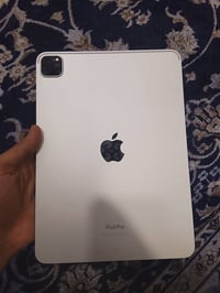 ايباد برو • مثل الصورة • سعر مناسب