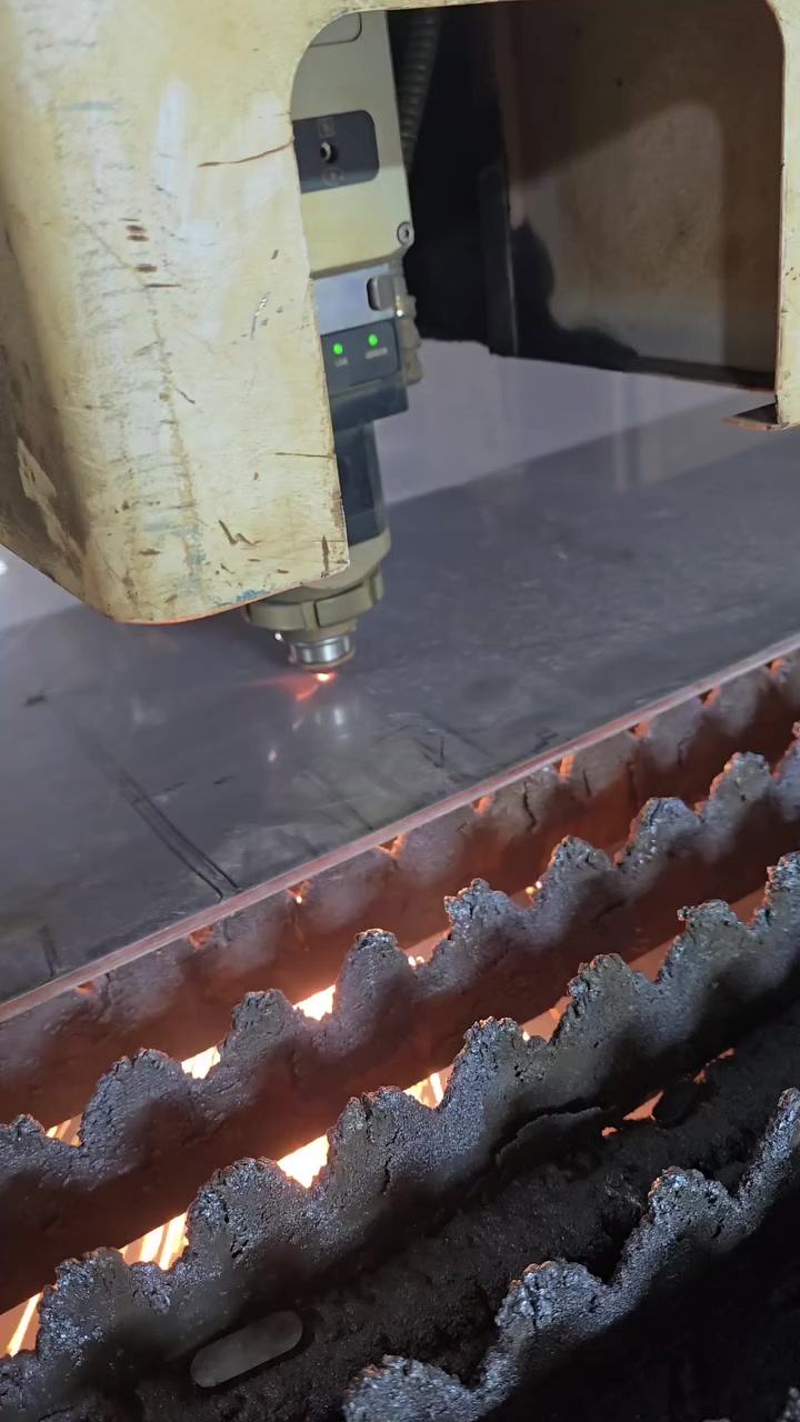 🔥 معمل الوسام الهندسي كروب 🔥
ماكينة CNC فايبر ليزر

قطع • حفر • نقش

بدقّة عالية وسرعة إنتاج كبيرة

🔩 نشتغل على جميع المعادن:

✅ ستانلس ستيل

✅ ألمنيوم

✅ نحاس

✅ حديد

✨ حواف نظيفة – شغل احترافي – تنفيذ سريع

مناسب للورش المصانع والشركات

📍 بغداد

📲 واتساب:

***********

📞 للاتصال:

***********

***********

🚀 الجودة تصنع الفرق… والليزر يصنع الدقّة
