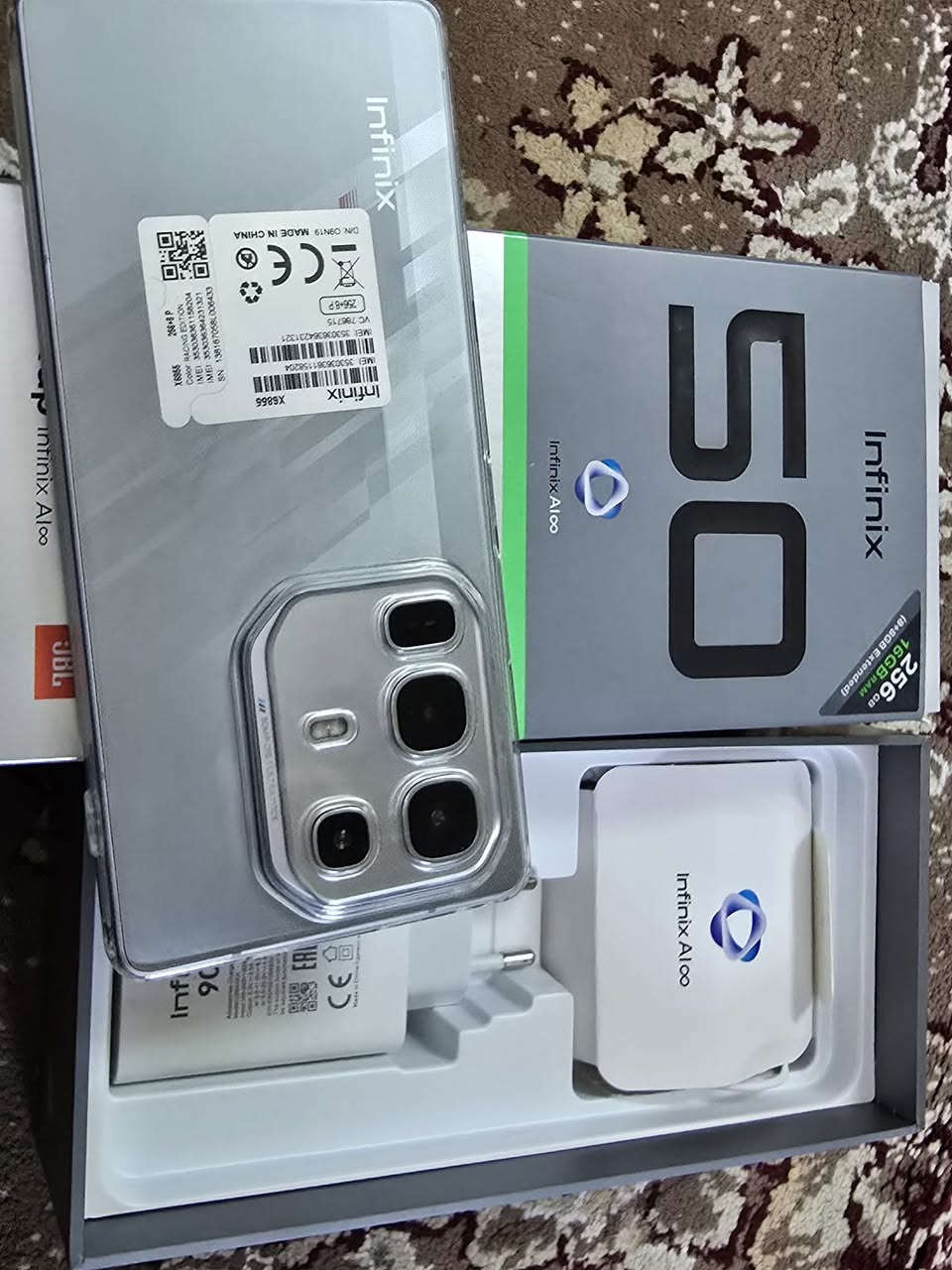 السلام عليكم

انفنـــــكس نوت 50 برؤ

الذاكرة 265

الر ام 16 

نسخه خاصه BM W

جهاز فتح كارتون فقط مستخدم يوم واحد

سعر الجهاز 265 قفل بدون عمل مع كفر ولاصقه

نظافة %100

اتصال او واتساب ***********

العنوان بغداد
