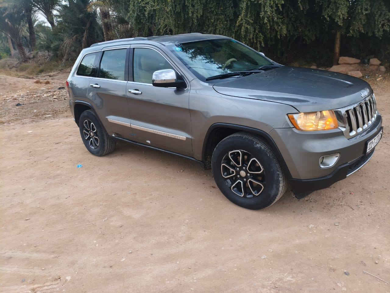 السلام عليكم جيب للبيع موديل 2012 سته سلندر مكينه صار يومين من شاده بصمه السعر ب 135 وبيه مجال بسيط 
سياره جديده الاتصال على الرقم ‏‪***********‬‏ مكان 
حله
